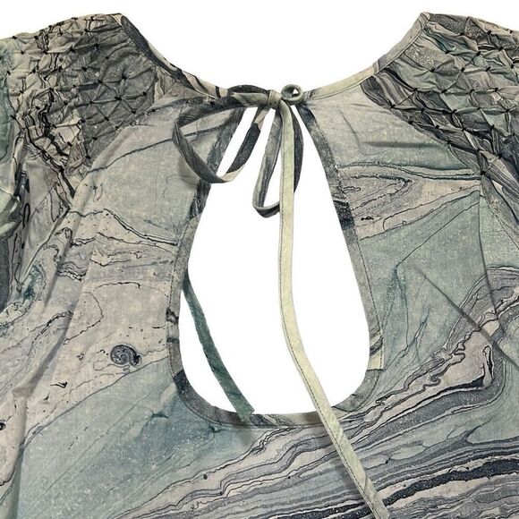 St Roche Honeycomb Top Blue Watercolor Smocked Keyhole Cotton Size Small NWT - Picture 6 of 15